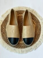 NEW CHANEL - FLAT - Image 3