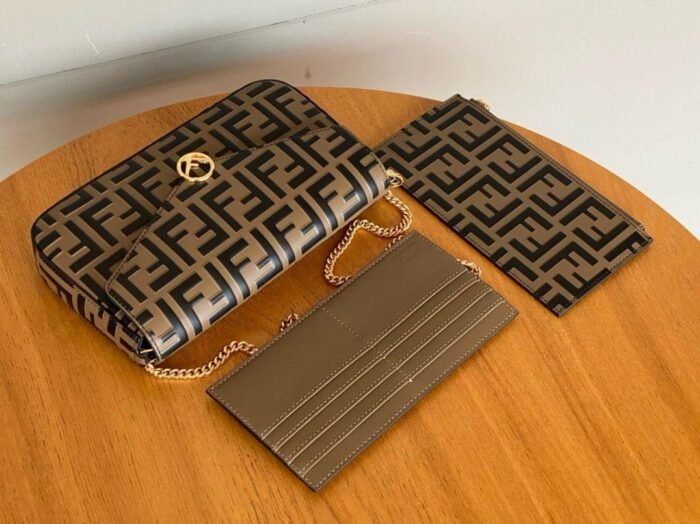 ⁦FENDI⁩ - الصورة ⁦3⁩