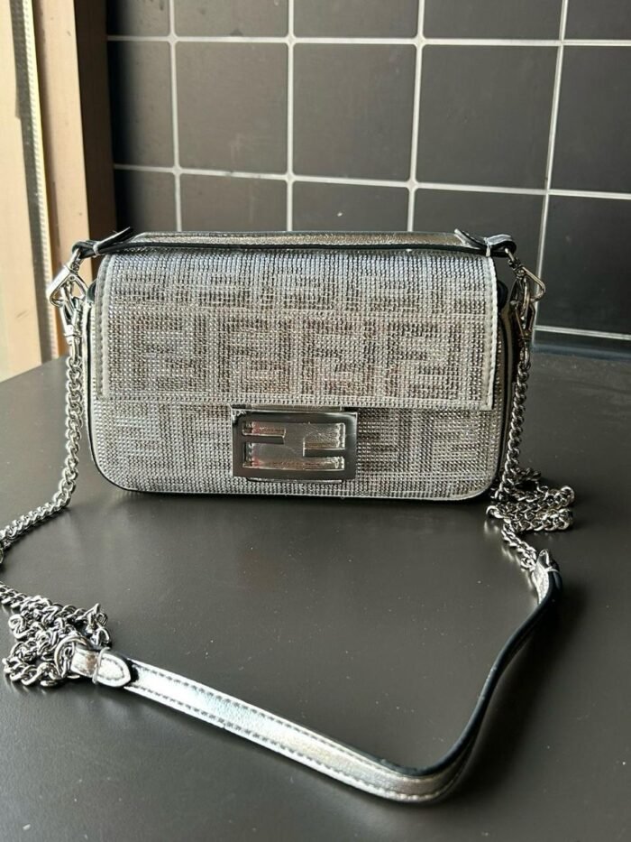 ⁦FENDI⁩ - الصورة ⁦1⁩