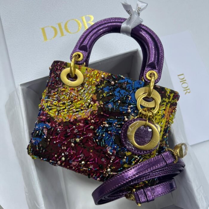 DIOR - 17CM - Image 1