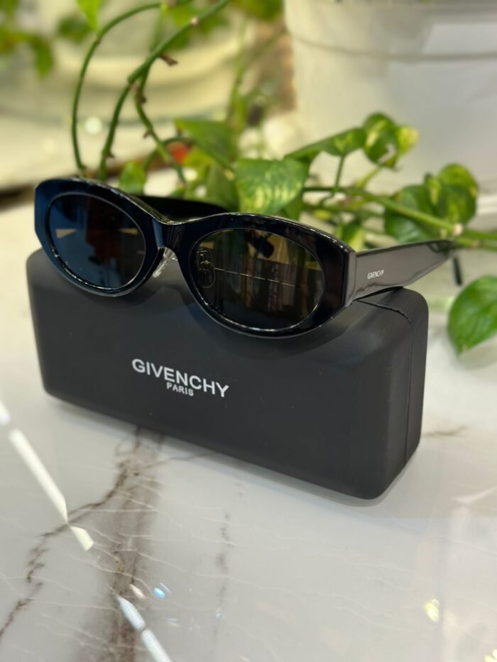 ⁦GlVENCHY SUNGLASSES⁩ - الصورة ⁦1⁩