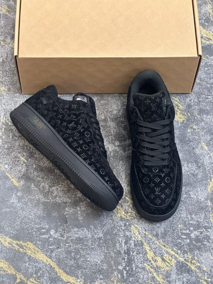 LOUIS VUITTON- Nike - Image 2