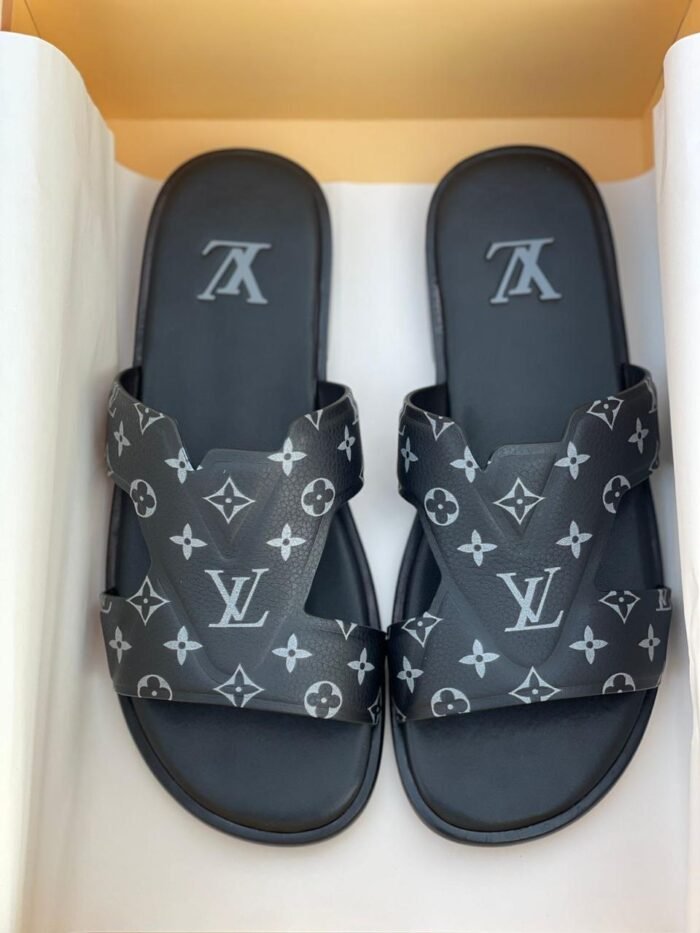 LOUIS VUITTON - Image 2