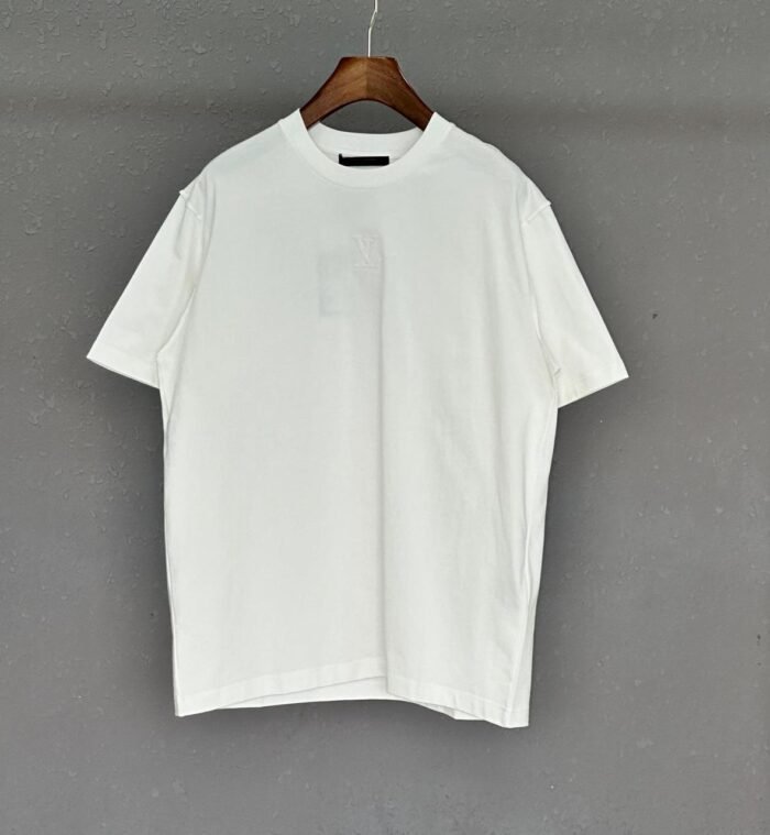 ⁦LOUIS VUITTON T-SHIRT⁩ - الصورة ⁦1⁩