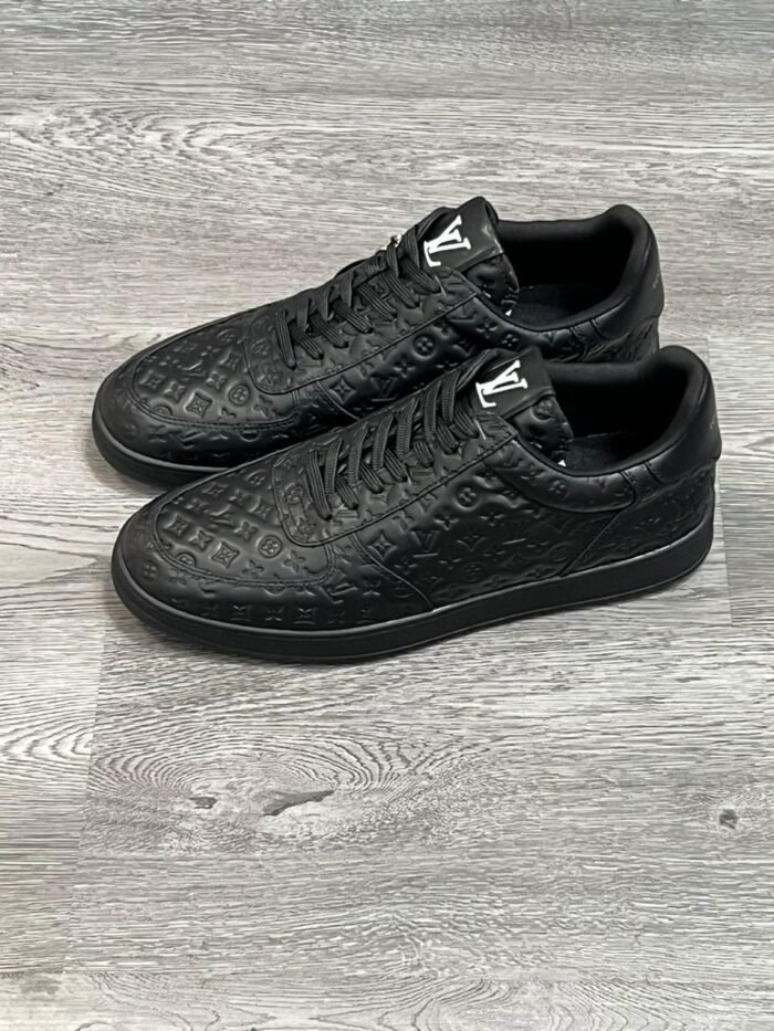LOUIS VUITTON - Image 1