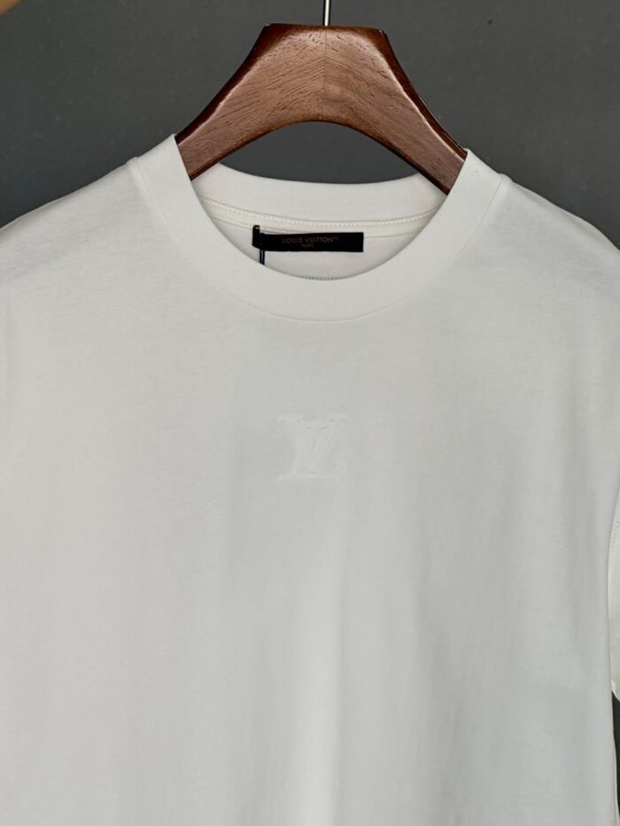 ⁦LOUIS VUITTON T-SHIRT⁩ - الصورة ⁦2⁩