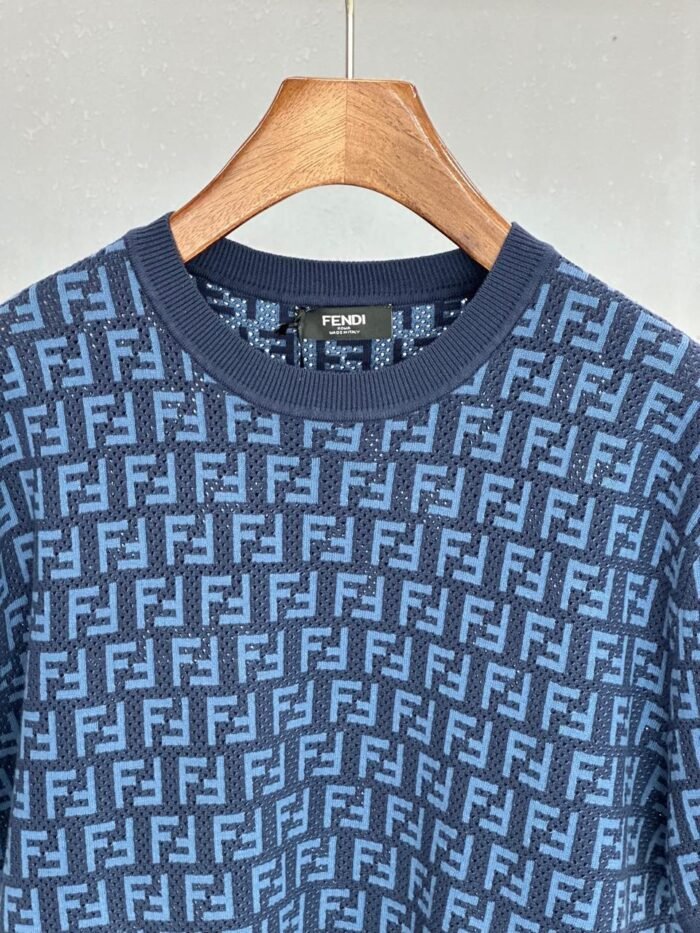 ⁦Fendi T-Shirt⁩ - الصورة ⁦1⁩