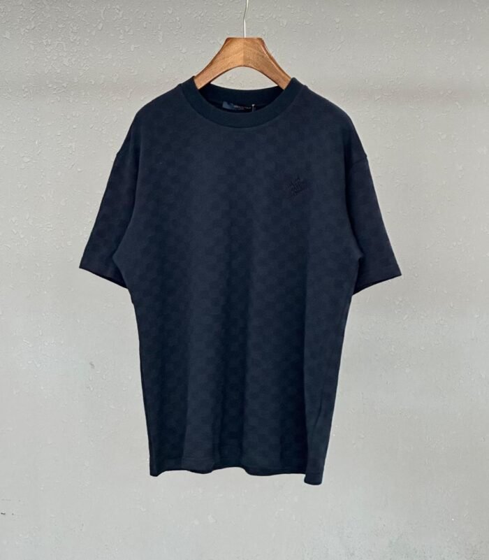 LOUIS VUITTON TSHIRT - Image 1